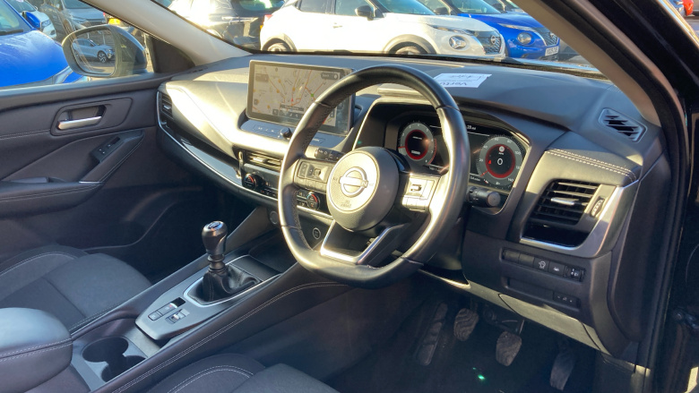 Nissan Qashqai 1.3 DiG-T MH N-Connecta 5dr Petrol Hatchback